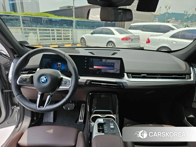 BMW iX1 (U11) id 4474572 из Кореи 8