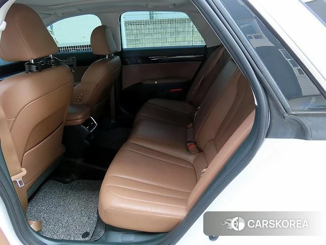 Hyundai Grandeur (GN7) id 3940605 из Кореи 17