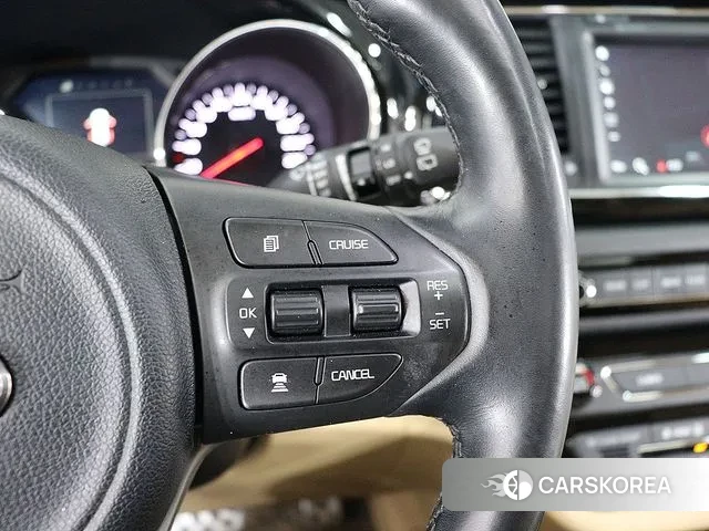 Kia All New Carnival id 3602401 из Кореи 17