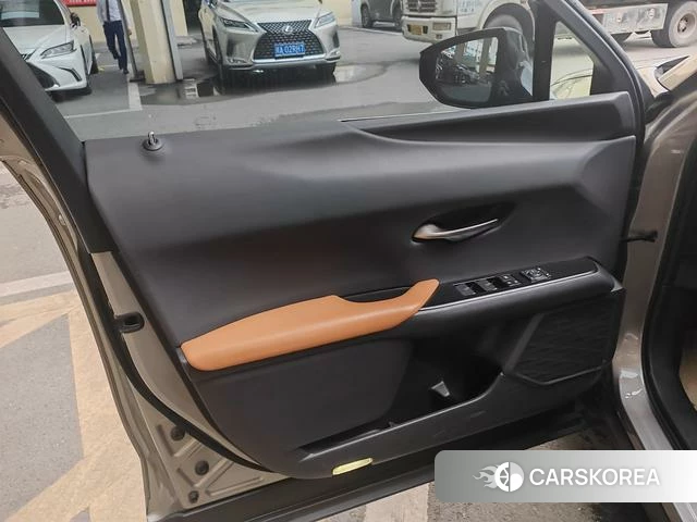 Lexus UX id 4262009 из Китая 12