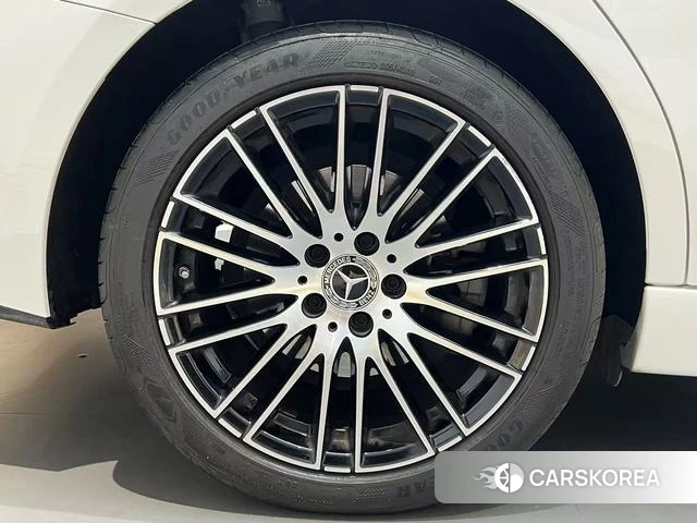 Mercedes-Benz Class C id 4279367 из Китая 19