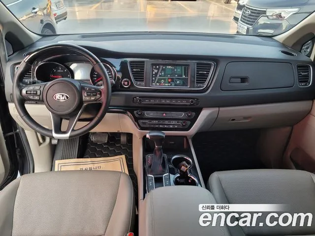 Kia The New Carnival id 2718418 из Кореи 17