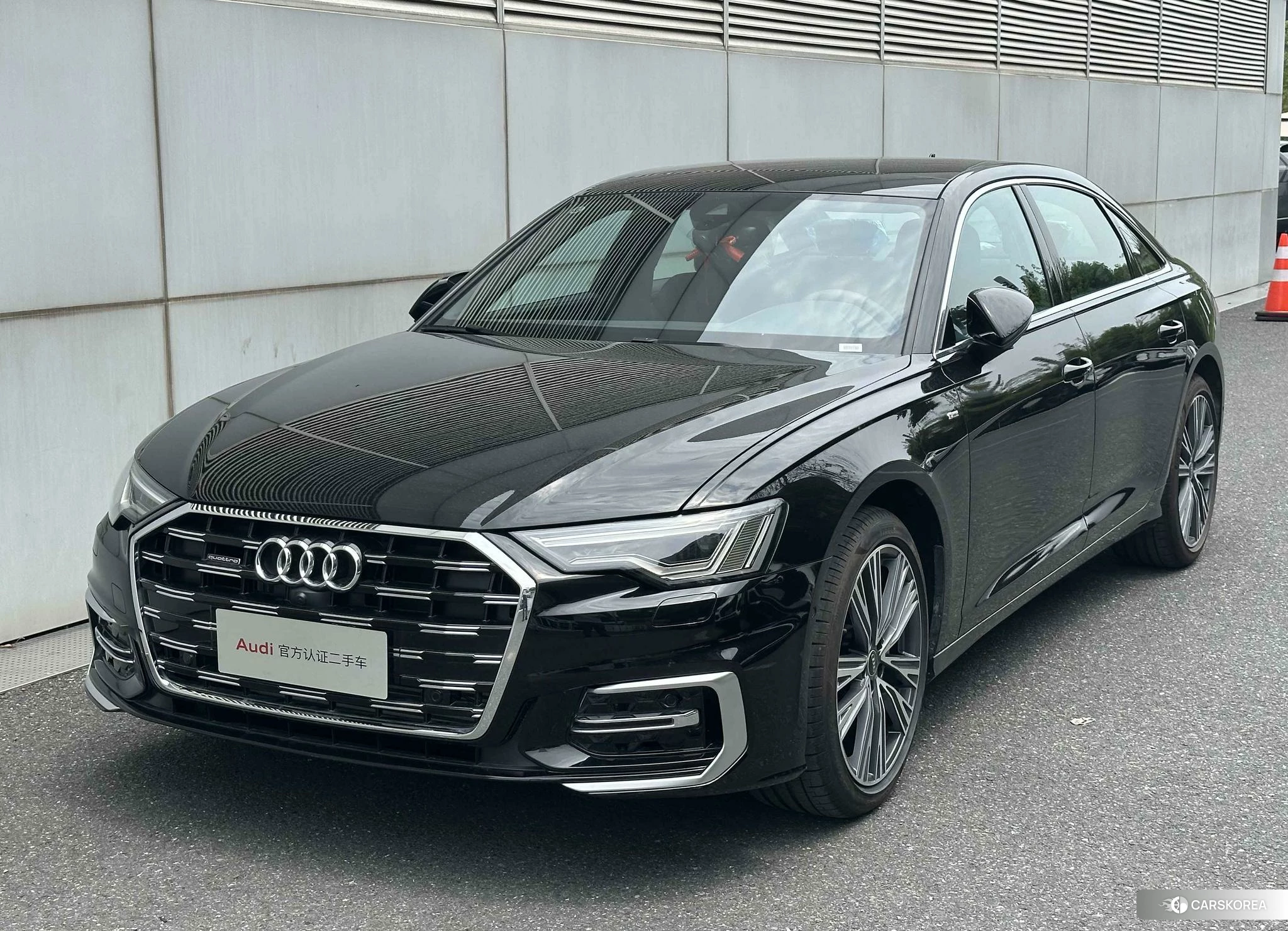Audi A6L id 4426611 из Китая 7
