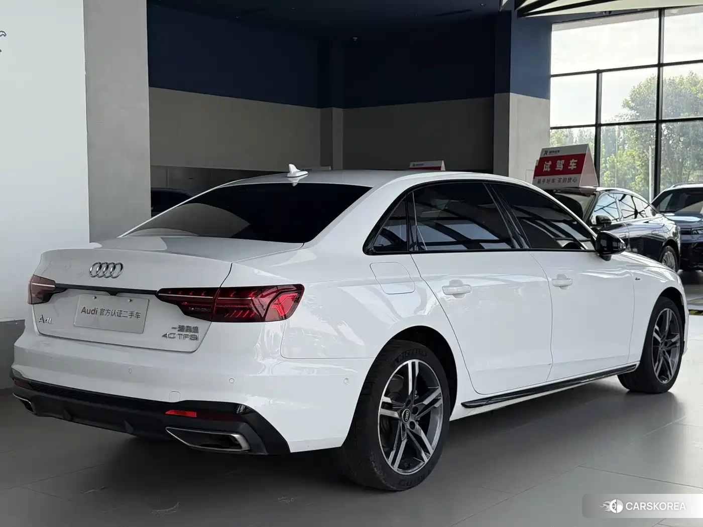 Audi A4L id 4659914 из Китая 13