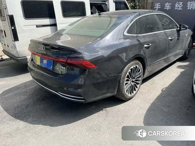 Audi A7L id 4368167 из Китая 9