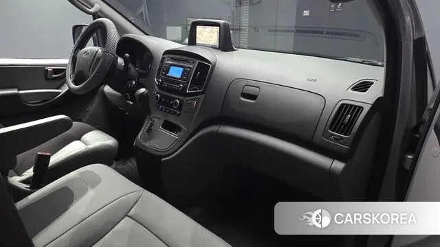 Hyundai The New Grand Starex id 3583216 из Кореи 17