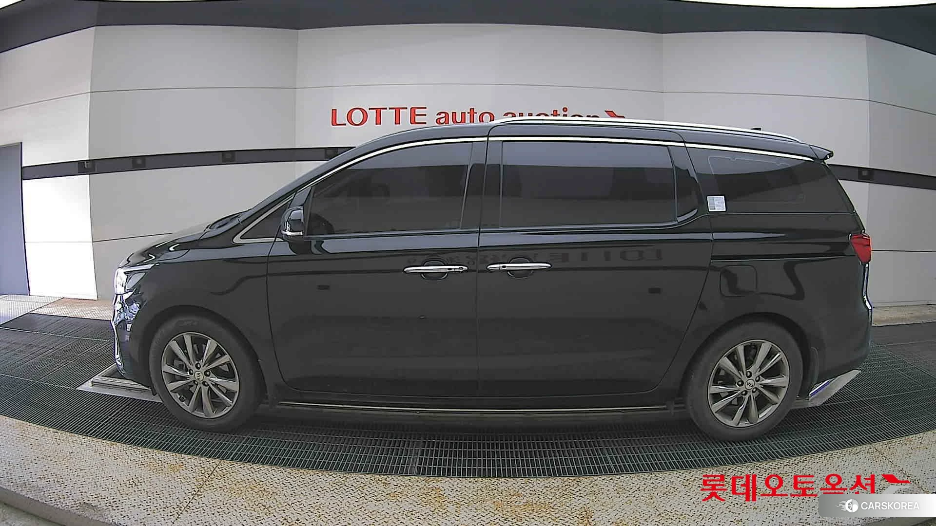 Kia Carnival id 4347383 из Кореи 35