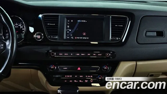 Kia The New Carnival id 2681898 из Кореи 17