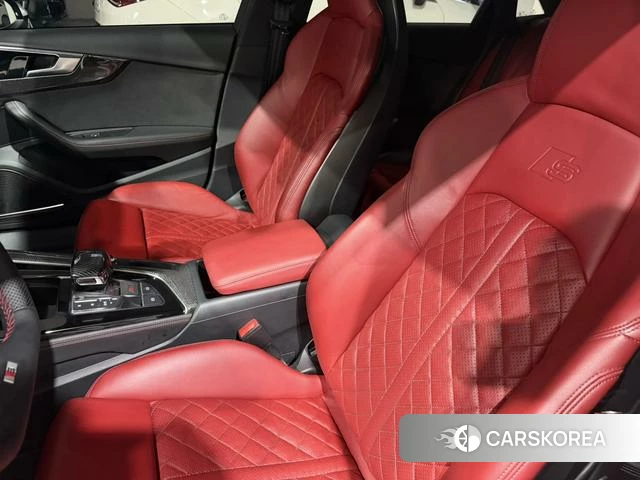 Audi S4 id 4328976 из Китая 7