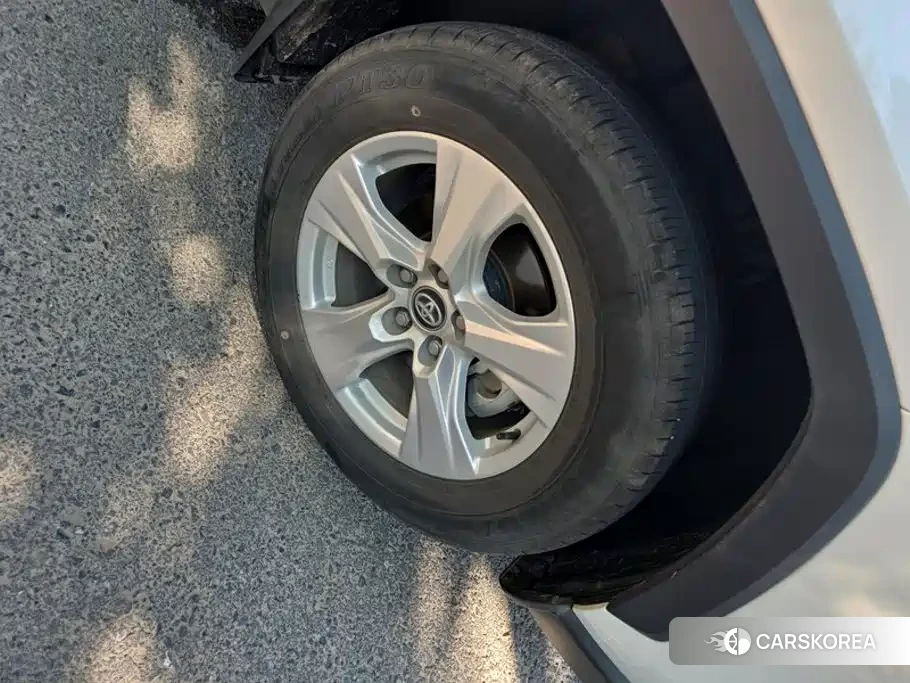 Toyota RAV4 id 4669232 из Китая 13