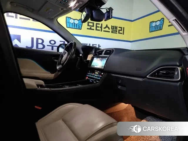 Jaguar F-PACE id 3643790 из Кореи 17