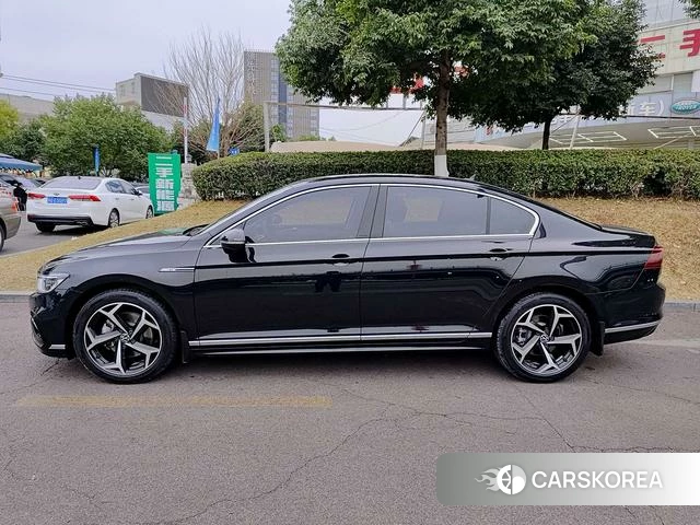 Volkswagen Magotan id 4278288 из Китая 8