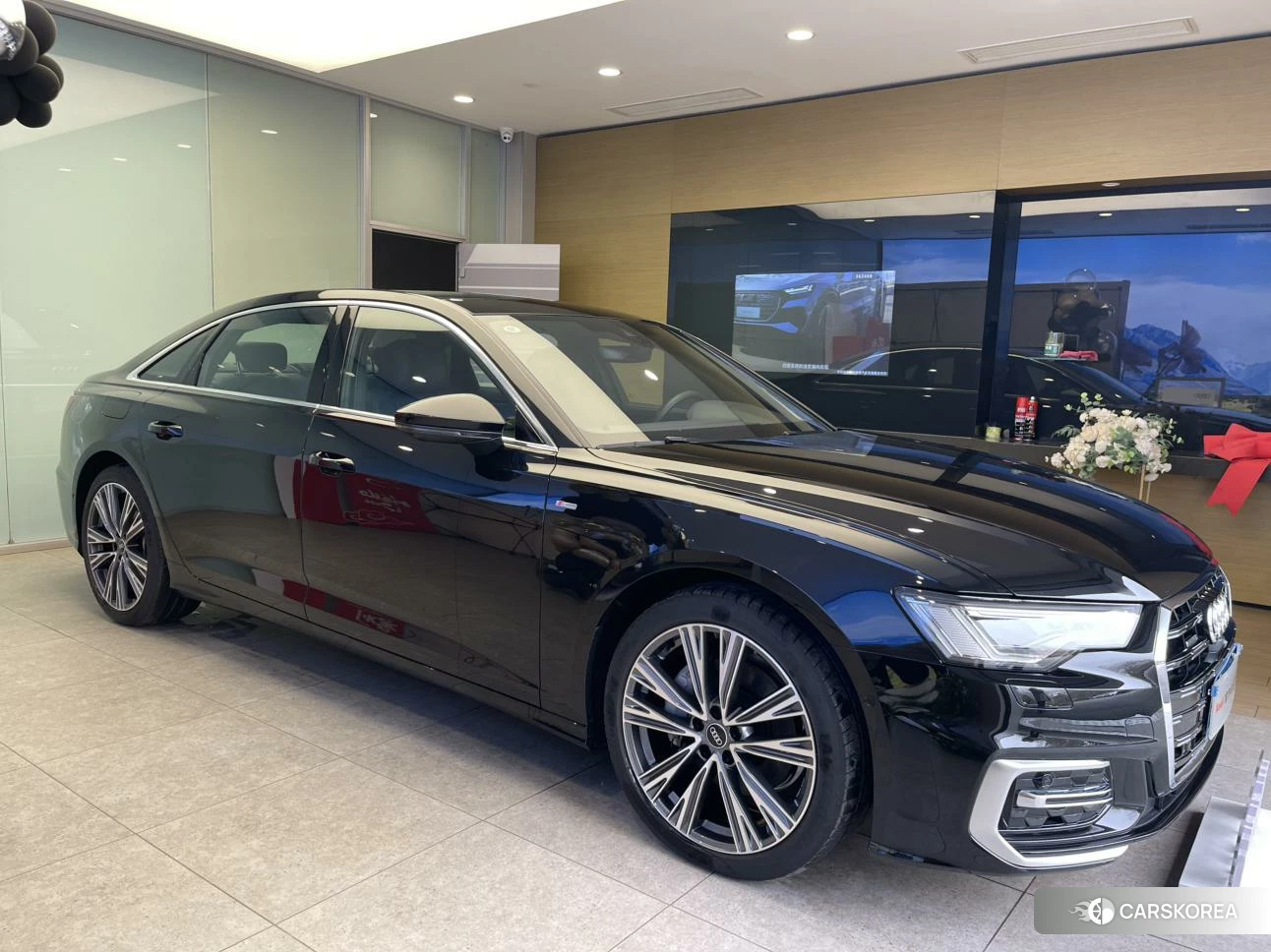 Audi A6L id 4492915 из Китая 13
