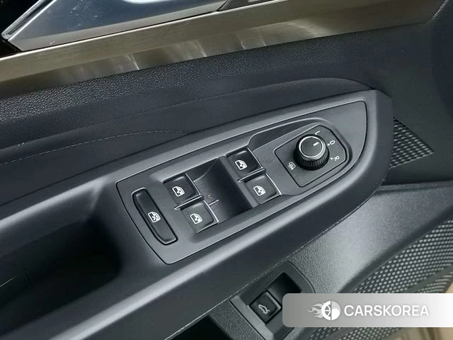Volkswagen Passat id 4261160 из Китая 22