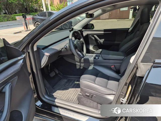 Tesla Model Y id 4302501 из Кореи 16