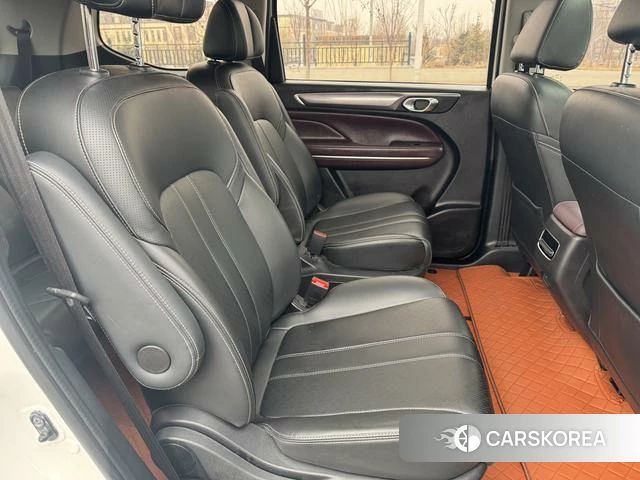 GAC Trumpchi Trumpchi M6 id 3907749 из Китая 21