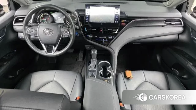 Toyota Camry (XV70) id 3251906 из Кореи 17