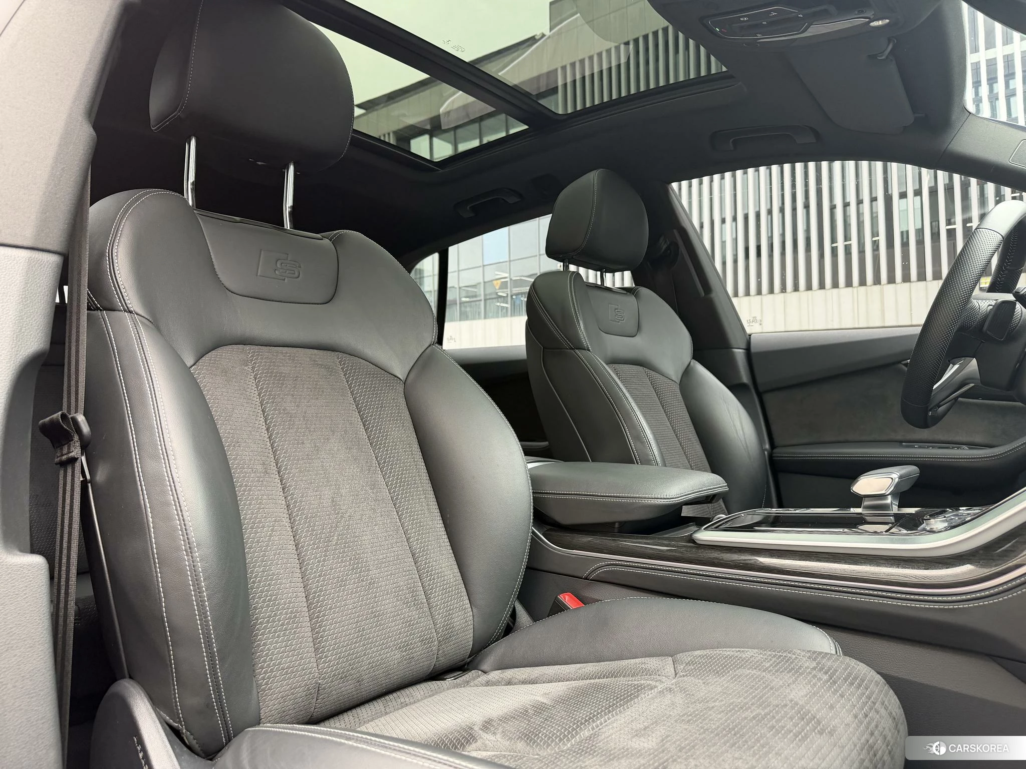Audi Q8 id 4467911 из Китая 26