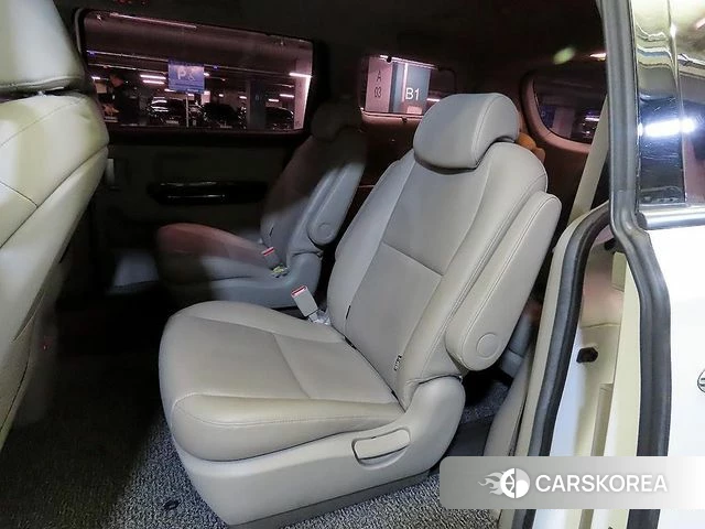 Kia All New Carnival id 4390600 из Кореи 17