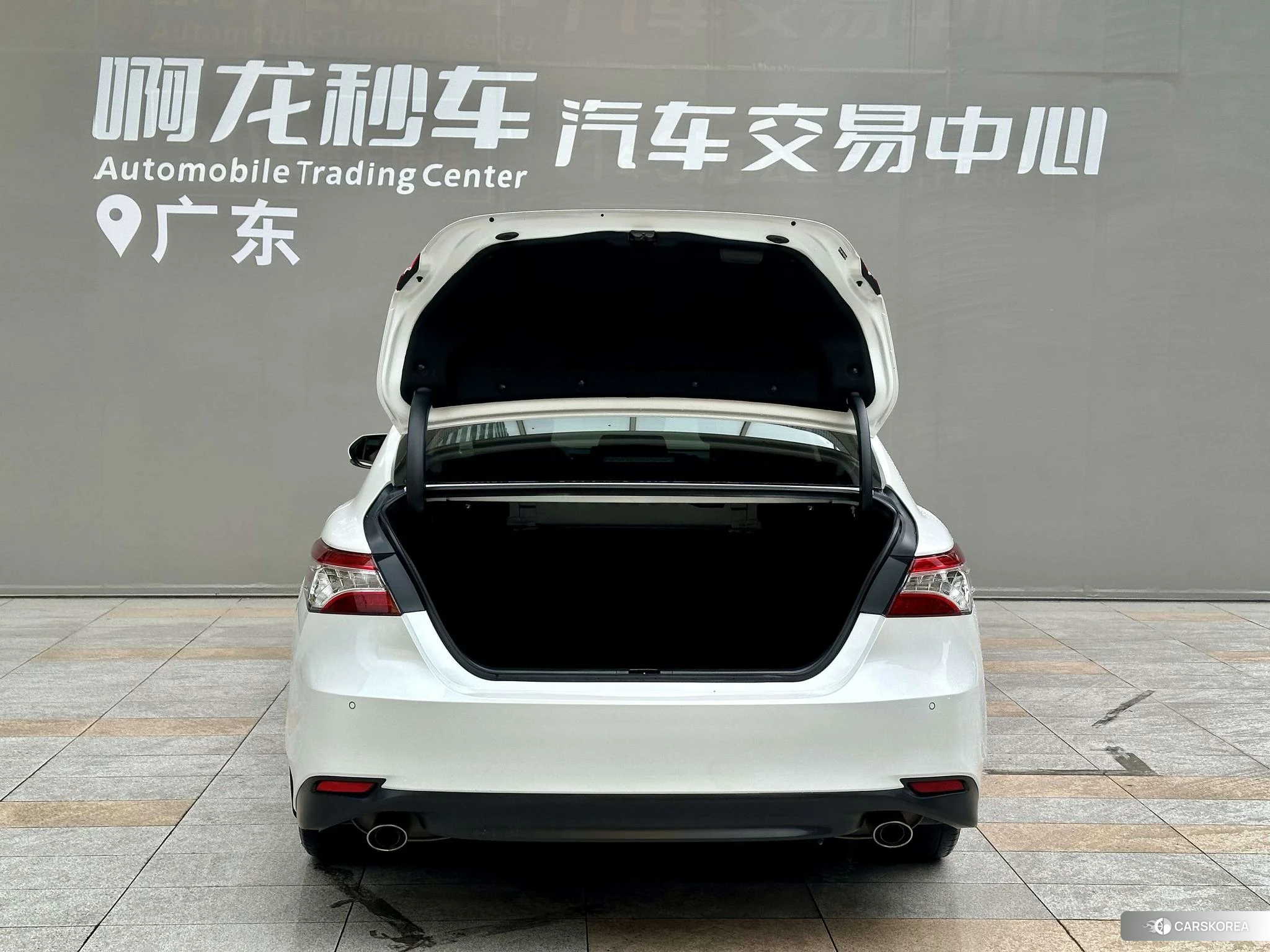 Toyota Camry id 4455049 из Китая 17