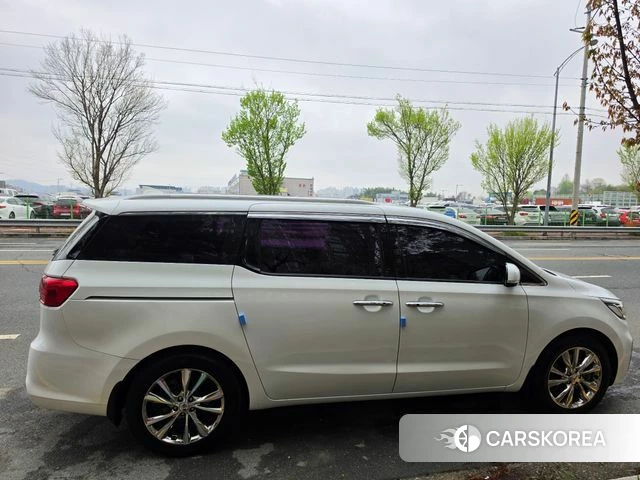 Kia The New Carnival id 3925018 из Кореи 17