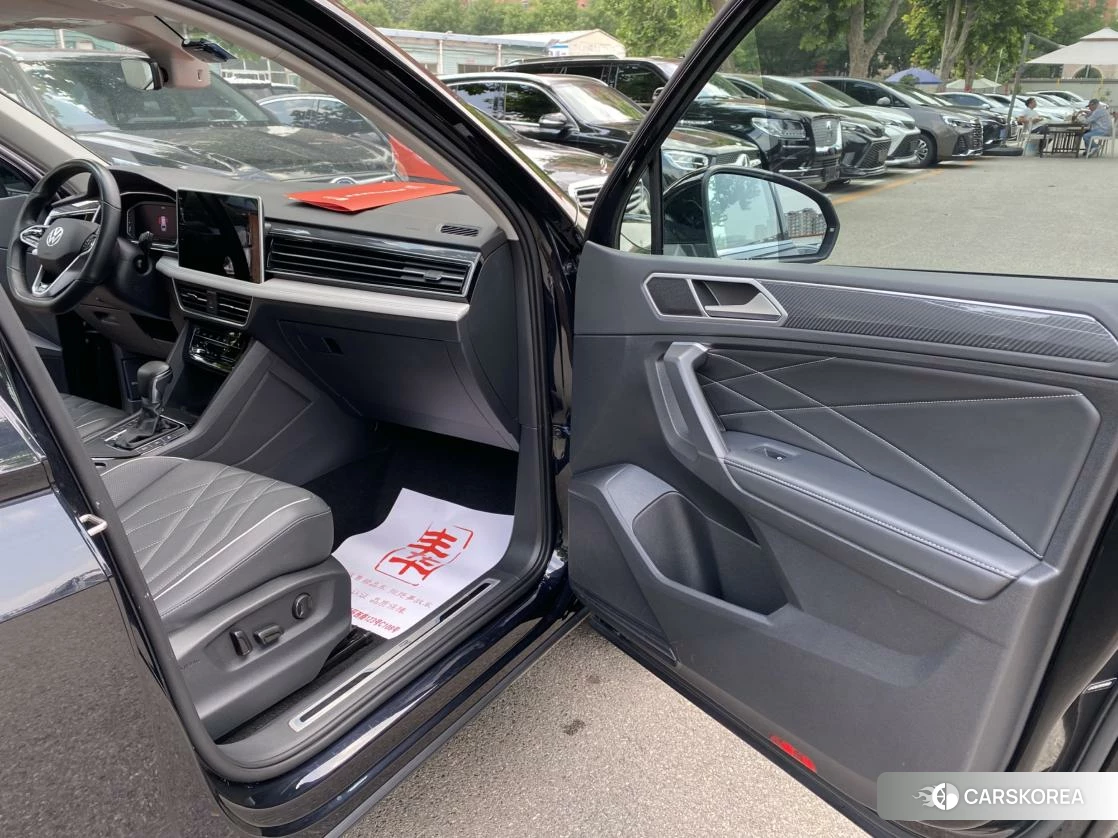 Volkswagen Tiguan L id 4492855 из Китая 23