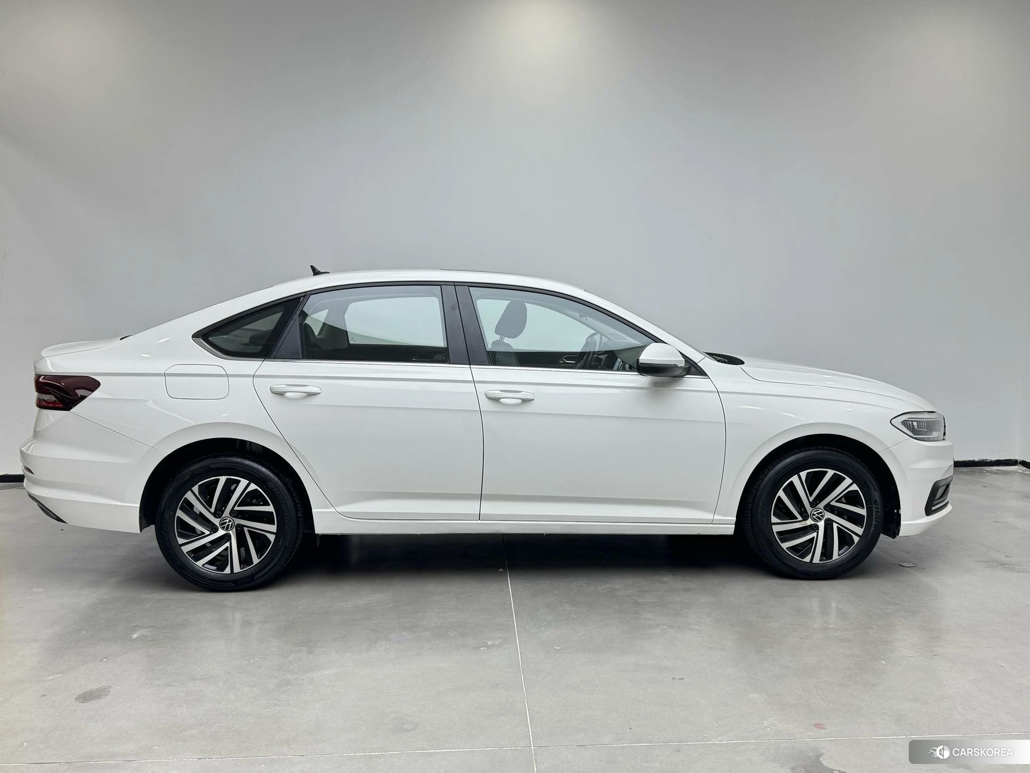 Volkswagen Lavida id 4512567 из Китая 17