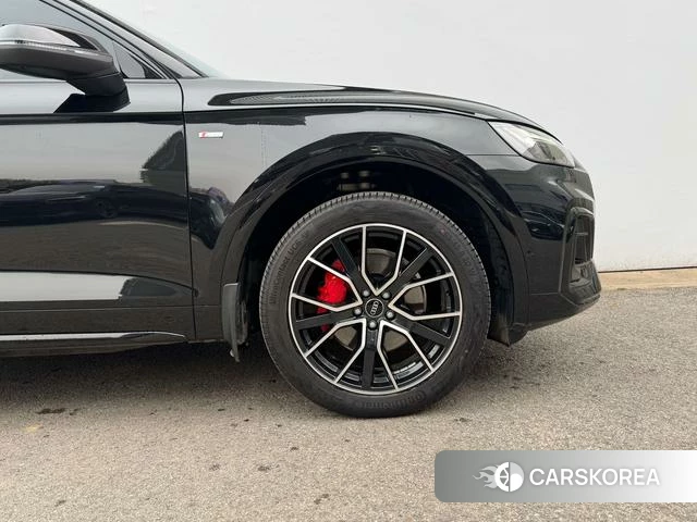 Audi Q5L id 4263773 из Китая 25
