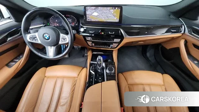 BMW 5 Series (G30) id 3702525 из Кореи 17