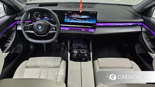 BMW 5 Series (G60) id 3575916 из Кореи 17