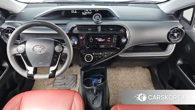 Toyota Prius C id 3473999 из Кореи 17