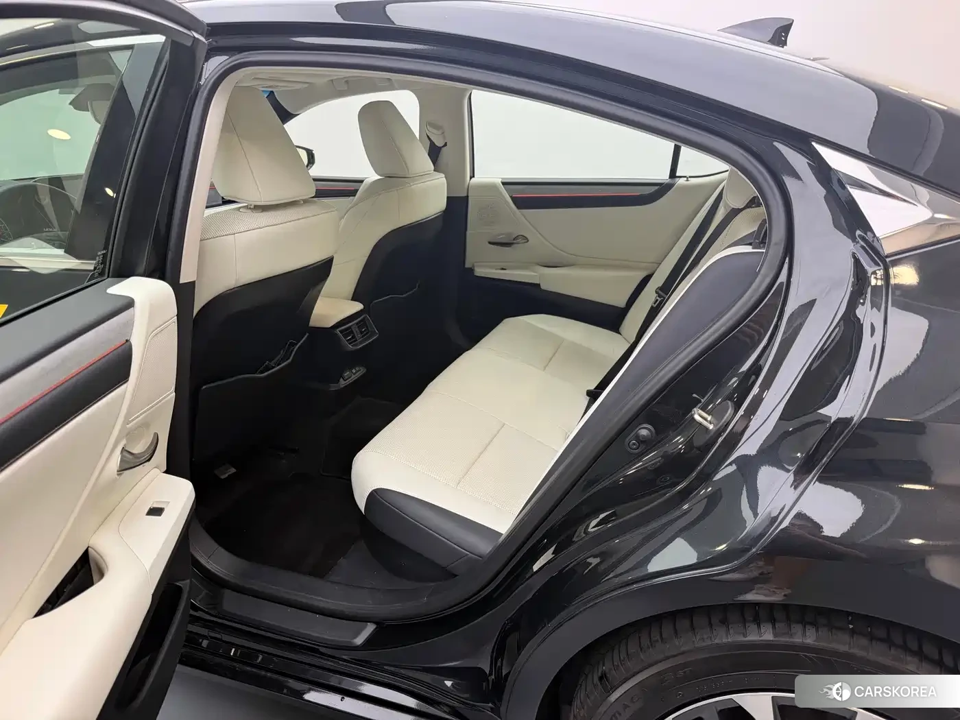 Lexus ES id 4649400 из Китая 17