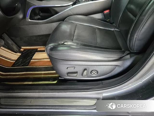 Hyundai The New Grandeur IG Hybrid id 3038896 из Кореи 17