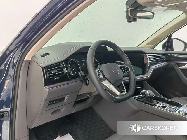 Volkswagen Touareg id 4341562 из Китая 14