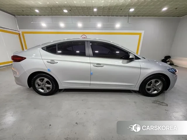 Hyundai Avante AD id 3643793 из Кореи 17