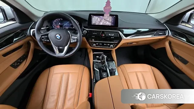 BMW 5 Series (G30) id 3546882 из Кореи 17