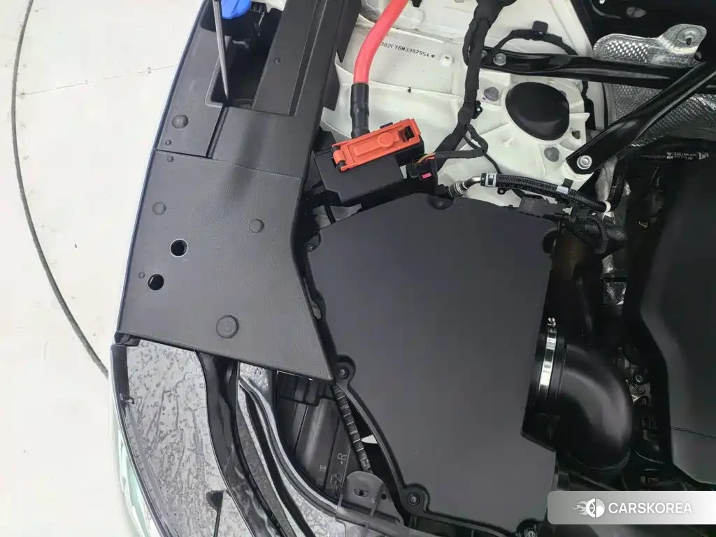 Audi Q5L id 4601792 из Китая 25