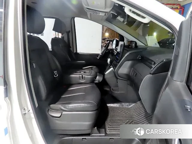 Hyundai Staria id 3735768 из Кореи 17