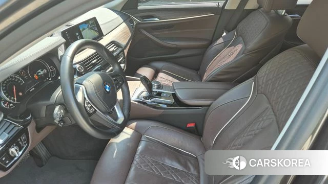 BMW 5 Series (G30) id 4318245 из Кореи 14