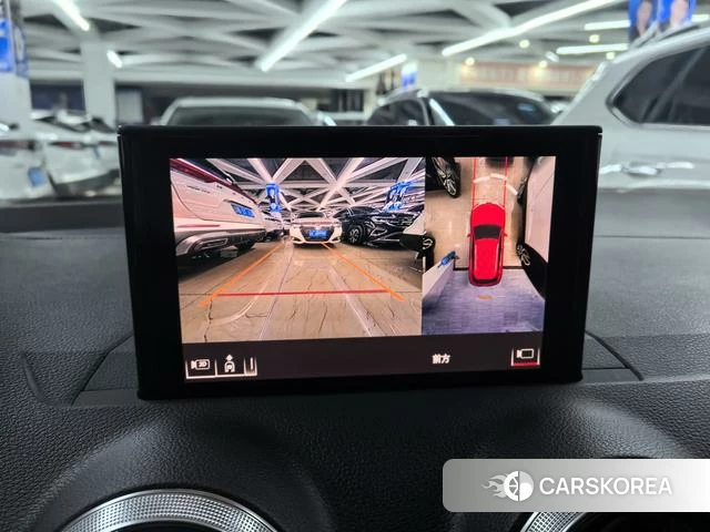 Audi Q2L id 4368245 из Китая 18