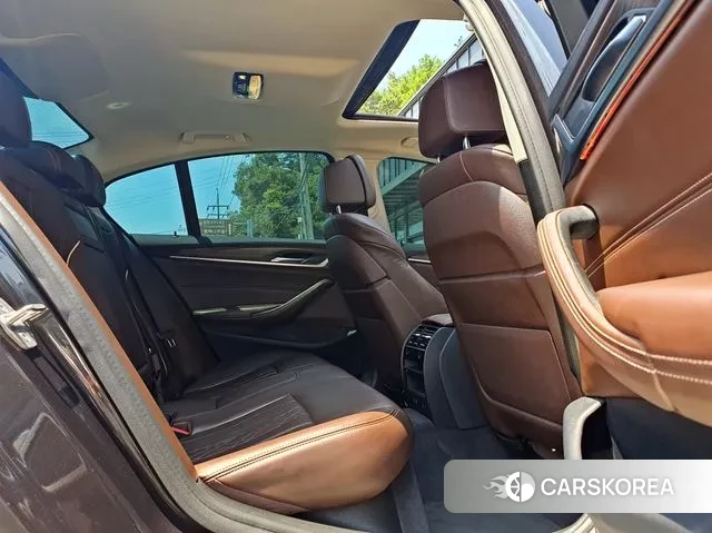 BMW 5 Series (G30) id 3024690 из Кореи 11