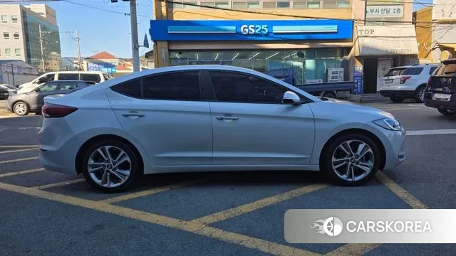 Hyundai Avante AD id 3449784 из Кореи 16