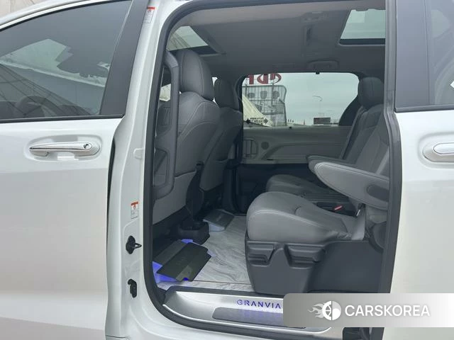 Toyota Grevia id 4257406 из Китая 13