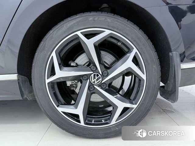 Volkswagen Magotan id 4297883 из Китая 13