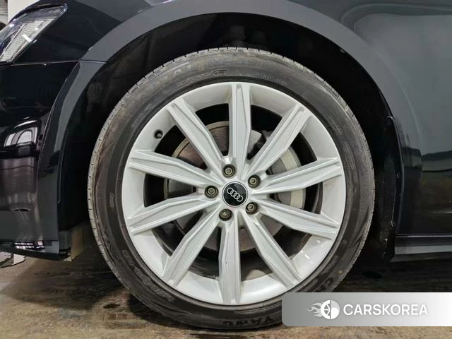 Audi A6L id 3919585 из Китая 14
