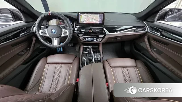 BMW 5 Series (G30) id 3746059 из Кореи 17