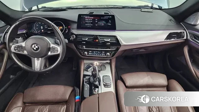 BMW 5 Series (G30) id 3029436 из Кореи 17