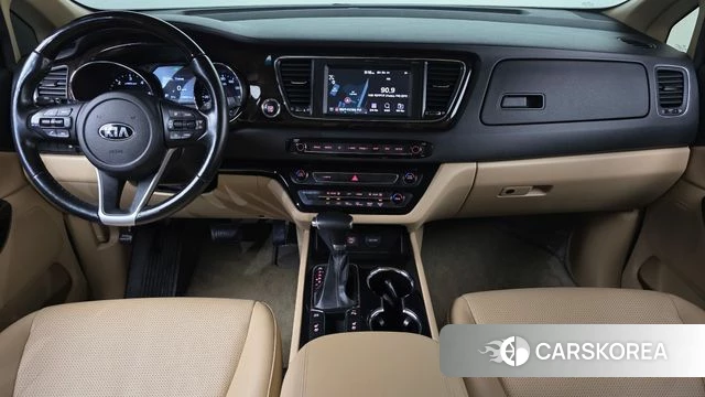 Kia The New Carnival id 4663010 из Кореи 17