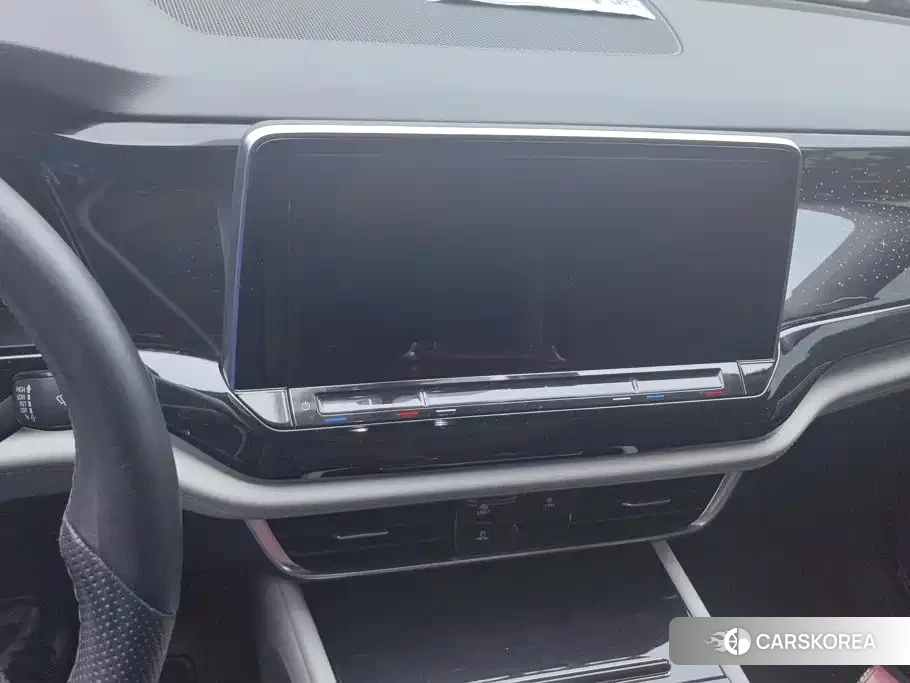 Volkswagen Touareg id 4659726 из Китая 12