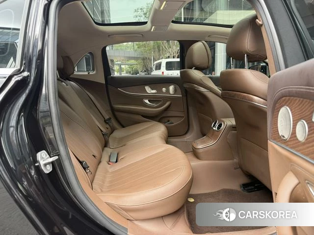 Mercedes-Benz E-class id 4278032 из Китая 19